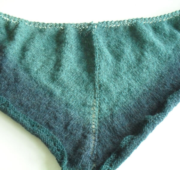 easy shawlette