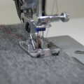 Get a perfect twin needle hem - MariaDenmark.com