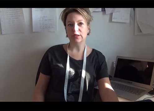 A video aout sewing with knits - the neckline